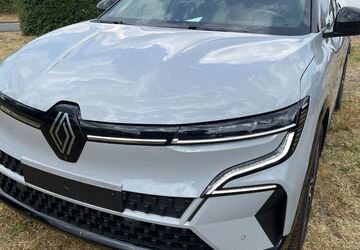 Renault Megane E-TECH 28.100 km 25.600 &euro; Halver 58553