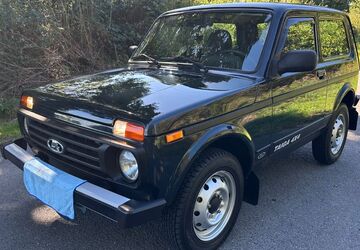 Lada Niva 13.500 km 11.990 &euro; Wiehl 51674