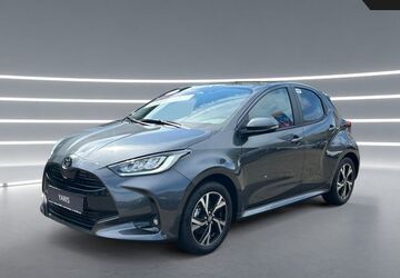 Toyota Yaris 2.500 km 23.990 &euro; Overath 51491
