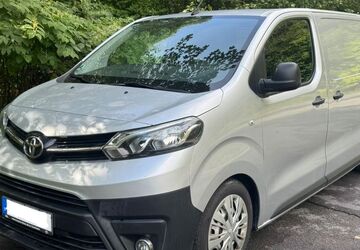 Toyota Proace City (Verso) 108.000 km 11.900 &euro; Gummersbach 51647