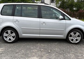 VW Touran 222.119 km 2.490 &euro; Plettenberg 58840