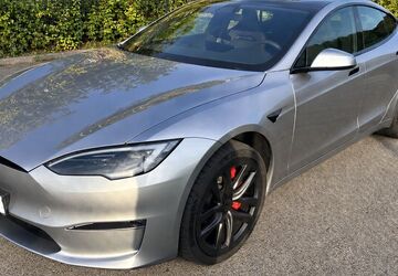 Tesla Model S 13.900 km 101.900 &euro; Engelskirchen 51766