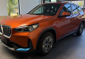 BMW iX1 17.950 km 37.950 &euro; Freudenberg 57258