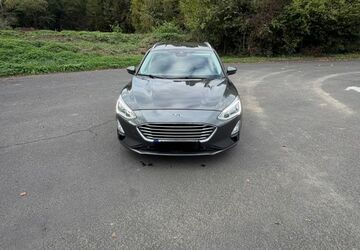 Ford Focus 193.044 km 8.500 &euro; Wissen 57537